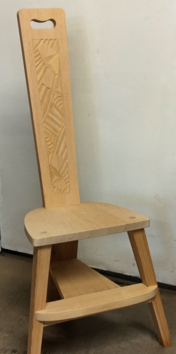 Fir tripod chair